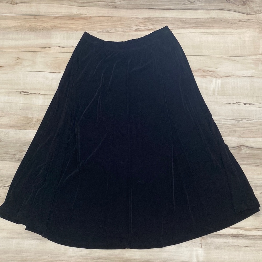 The Magic Scarf Company Black Slinky Midi Skirt Size L/XL.
